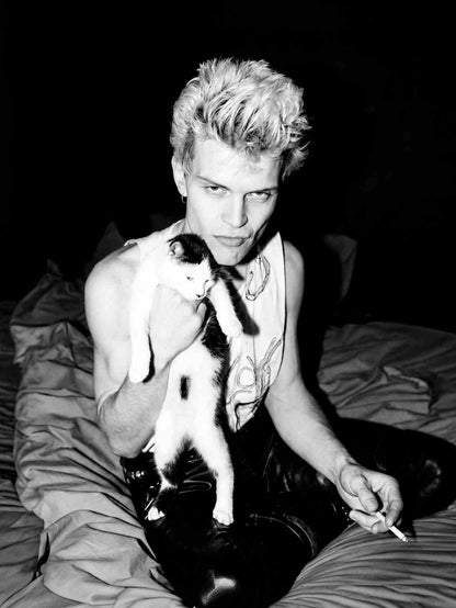 Billy Idol-plakat i svart-hvitt – retro punkrock og 80-tallsstil