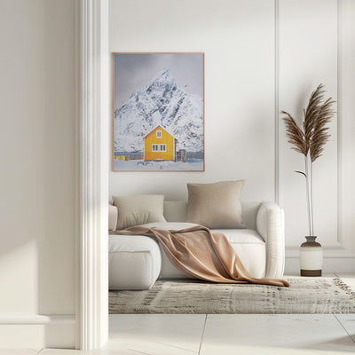 The house with the mountain