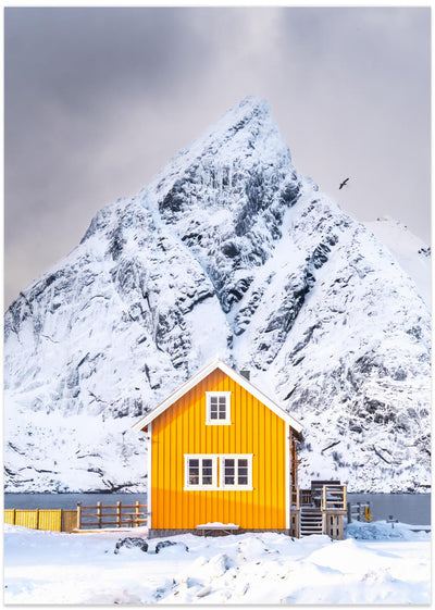 The house with the mountain