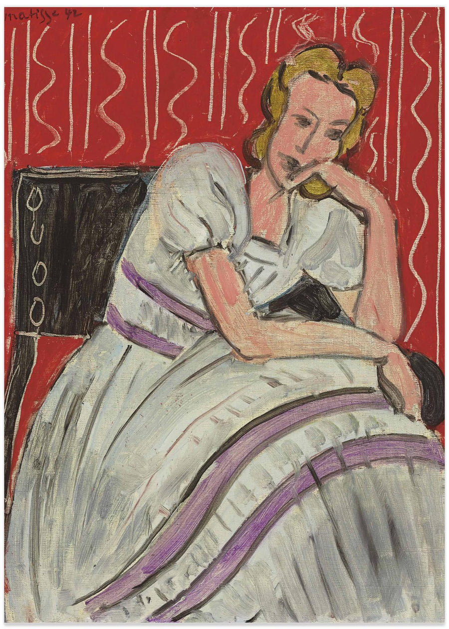 Jeune Femme Assise En Robe Grise