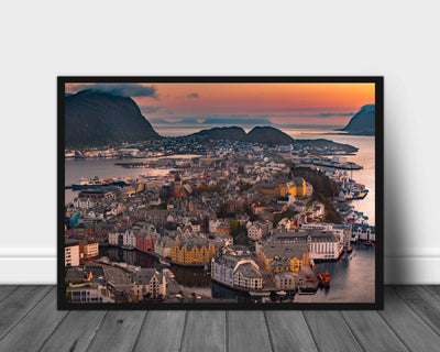 Ålesund i solnedgang - Plakat - Plakatbar.no