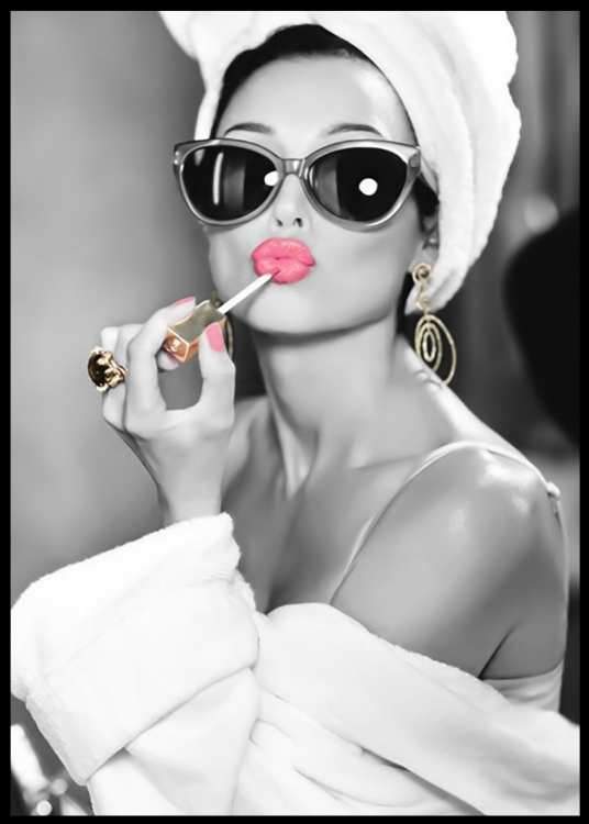 Audrey Hepburn - Fashion Poster