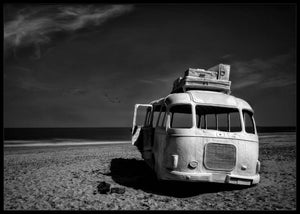 Beached bus poster - Plakatbar.no