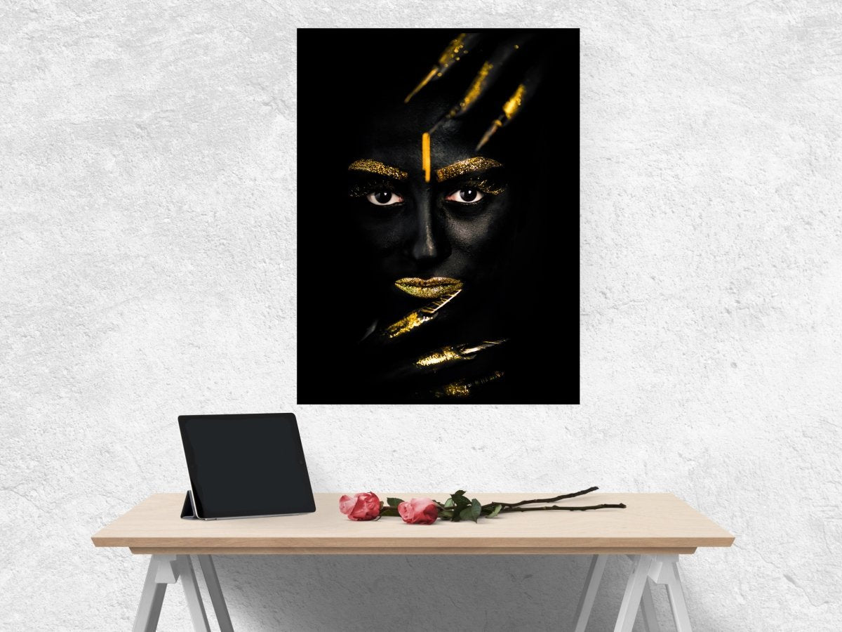 Black gold nails poster - Plakatbar.no