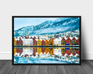 Bryggen i Bergen, vinter - Plakat - Plakatbar.no