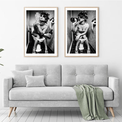 Girl Smoking In Toilet Poster - Plakatbar.no