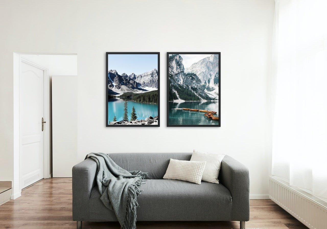 Innsjø mellom fjell - Plakatbar.no