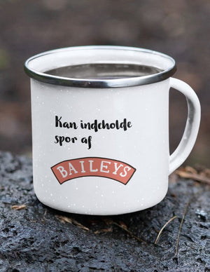 Kan inneholde spor av Baileys - Emaljekopp med sølvkant - Plakatbar.no
