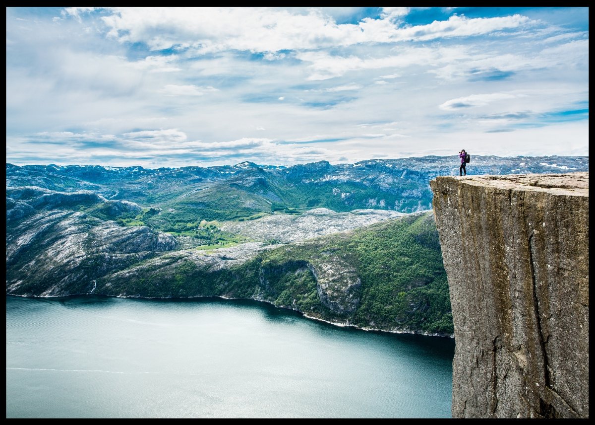 Landskap fra Prekestolen - Plakat - Plakatbar.no