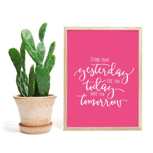 Learn From Yesterday (Rosa) poster - Plakatbar.no