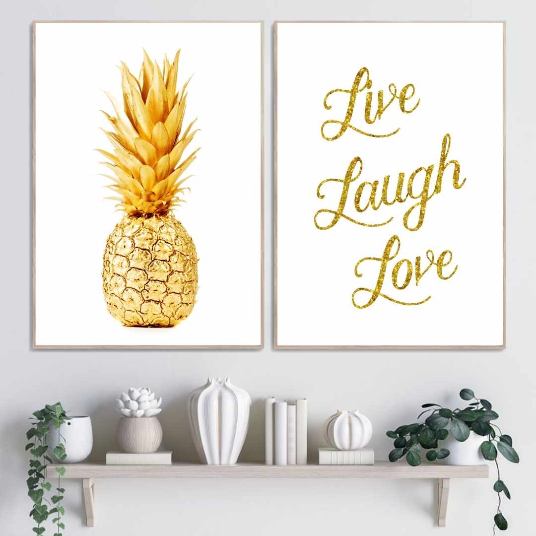 Live, Laugh, Love - gullskrift på hvit bakgrunn - Plakatbar.no