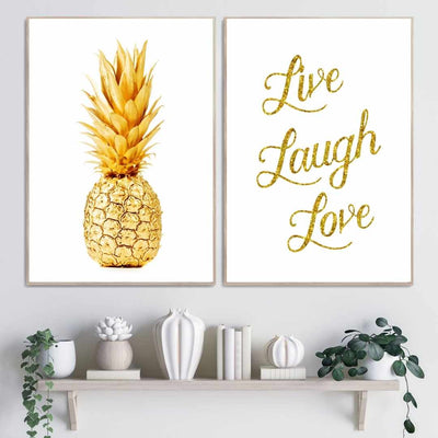 Live, Laugh, Love - gullskrift på hvit bakgrunn - Plakatbar.no