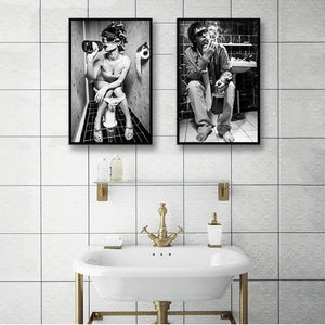 Man Drinking and Smoking In Toilet Poster - Plakatbar.no