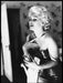 Marilyn Monroe - Chanel No 5 Poster - Plakatbar.no