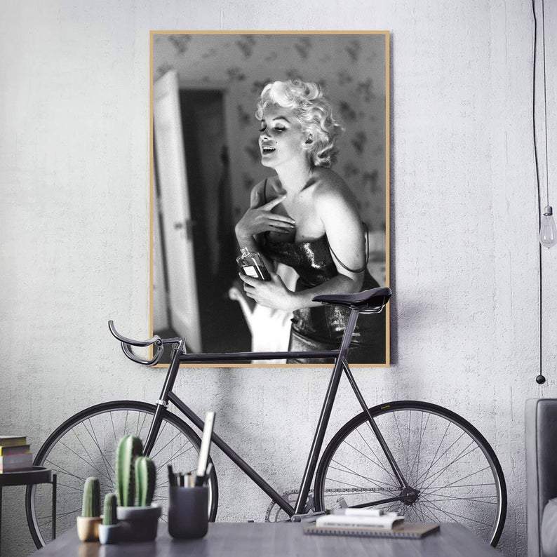 Marilyn Monroe - Chanel No 5 Poster - Plakatbar.no