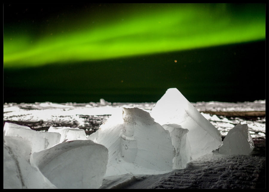 Nordlys over vinterlandskap - Plakat