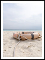 Redningsbøye på stranda - Poster - Plakatbar.no