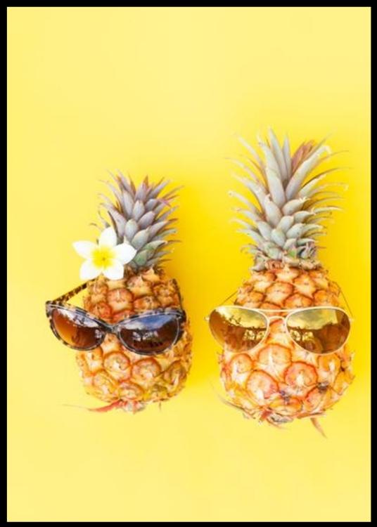 To ananas med solbriller plakater