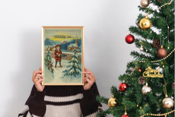 Ved kirken - Nostalgisk norsk juleplakat - Plakatbar.no